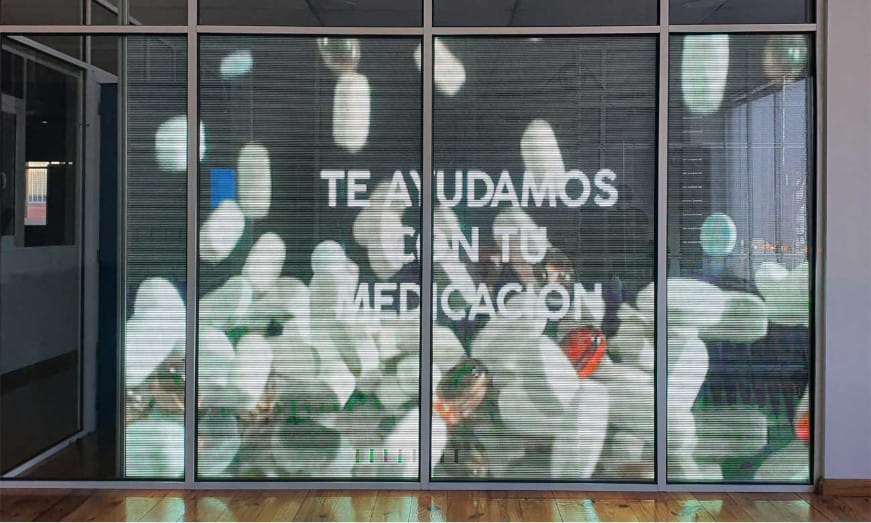 cortina led Cortina LED en la que se incluye información publicitaria